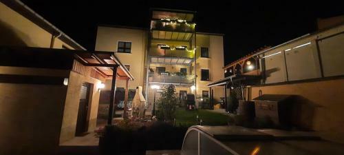 Apartamento Ferienhaus Und Ferienwohnung B�ttner