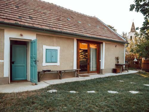 Deja Vu Holiday Houses