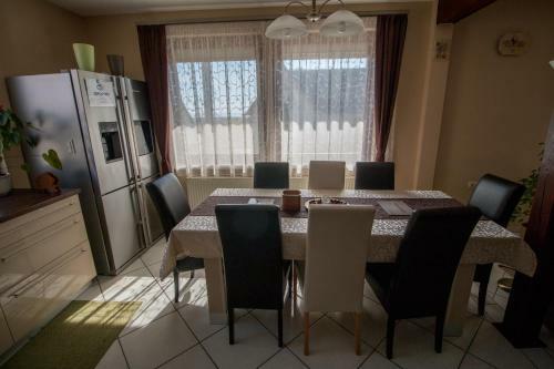 Hostal Bar�tkoz� Vend�gh�z