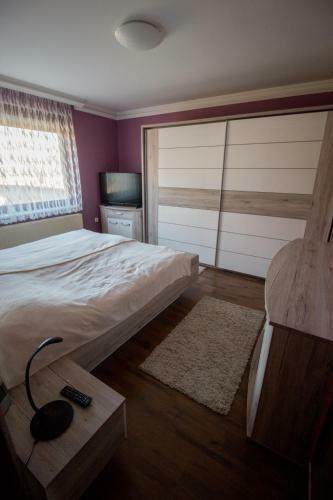 Hostal Bar�tkoz� Vend�gh�z