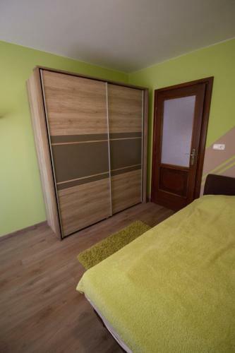 Hostal Bar�tkoz� Vend�gh�z