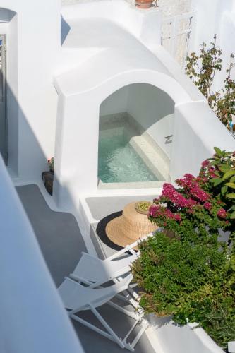Betty's Home Santorini