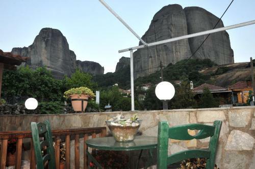 Hostal Guesthouse Bloutsos Rooms