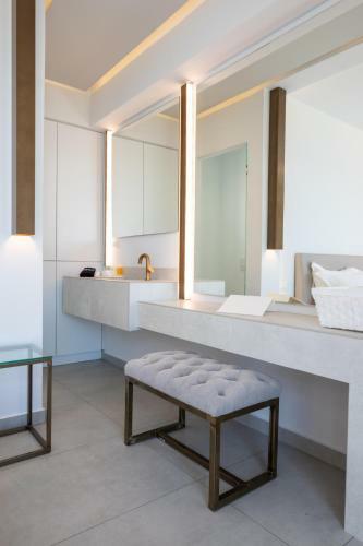 Aros Luxury Villas