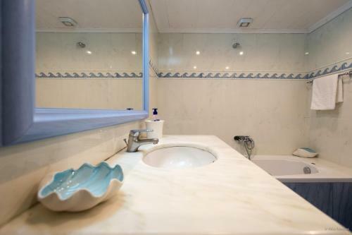 Imerolia Beach Villa Kassiopi Corfu