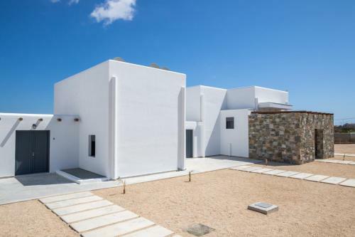 Cato Agro 3, Seafront Villa With Private Pool