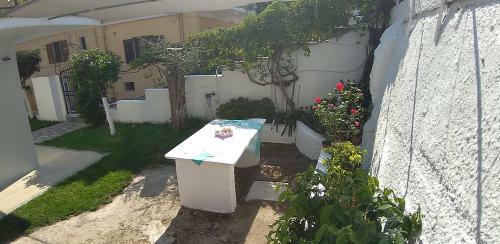 George And Danai Apartments