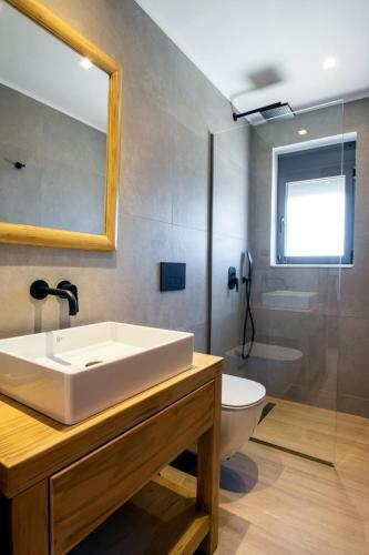 Cato Agro 5, Seafront Villa With Private Pool