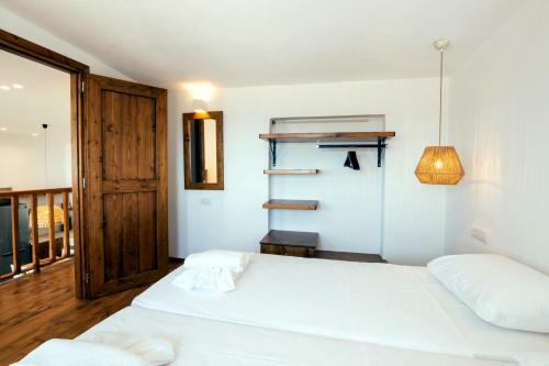 Cato Agro 4, Seafront Villa With Private Pool
