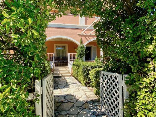 Beach Villa Petros With Private Pool