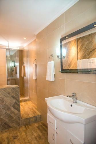 Limani Apartments