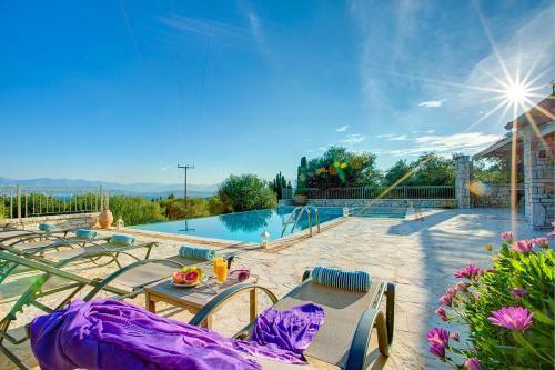 Luxurious Villa With Private Pool And Sea View