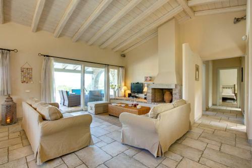 Luxurious Villa With Private Pool And Sea View