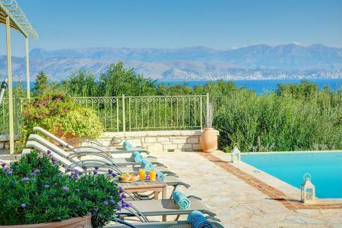 Luxurious Villa With Private Pool And Sea View