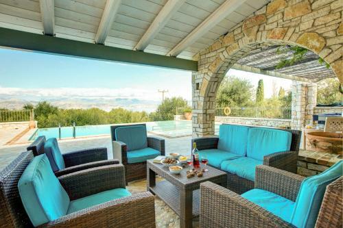 Luxurious Villa With Private Pool And Sea View