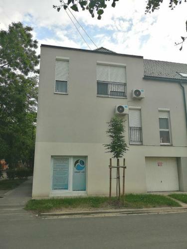 Bogl�rka Apartman