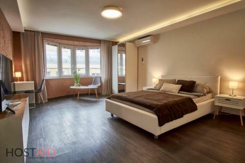 Miksz�th Apartments