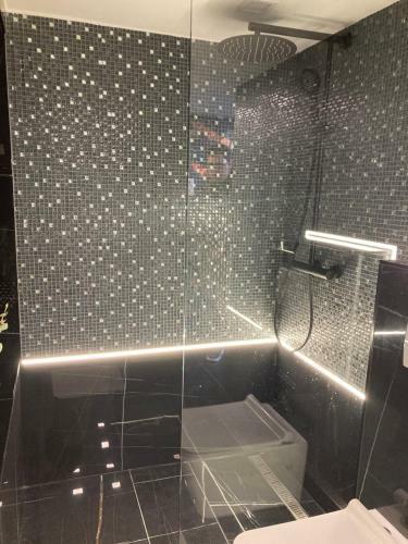 Noir Hotel- Penthouse Apartman Jacuzzival