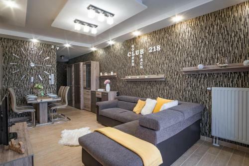 Mf Club 218 Golden Beach Wellness Apartment