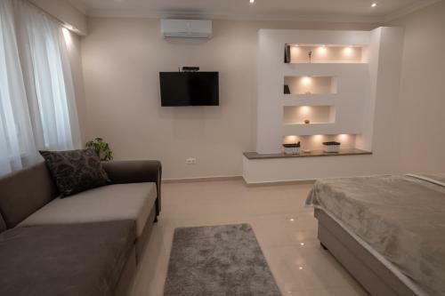 Edit Apartman