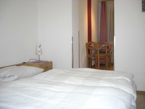 Hostal Gasthof Rh�nperle