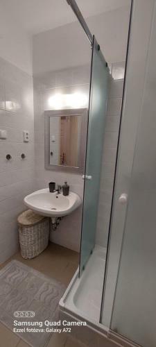 Apartamento Besz�des-lak, Aranypart