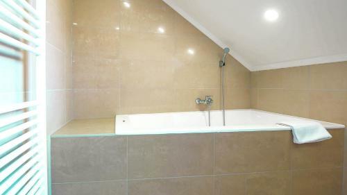 White Apartman Si�fok