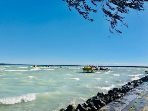 Balaton Beachside Apartman Si�fok N1