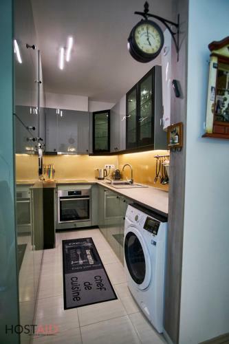 Sungarden Apartments - Hostaid