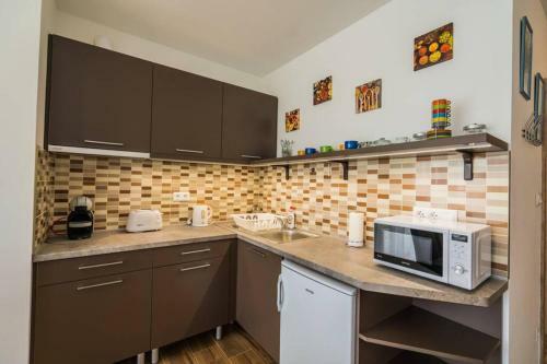 Gemini Apartments II