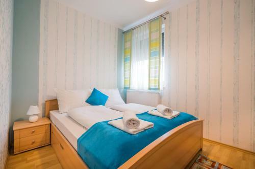 Mf Blue Colour Apartment