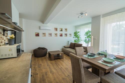 Gemini Apartments Si�fok I., Iii.