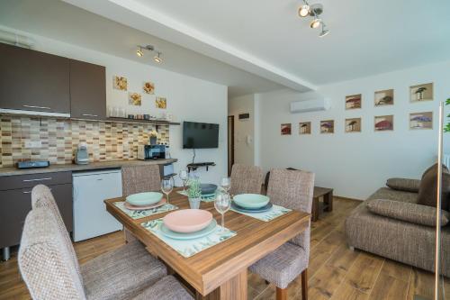 Gemini Apartments Si�fok I., Iii.