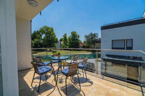 Gemini Apartments Si�fok I., Iii.