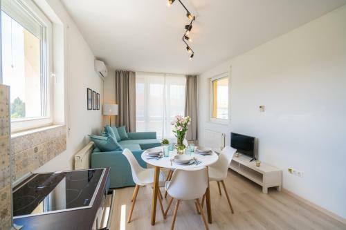 Mf Golden Coast Panorama Apartment