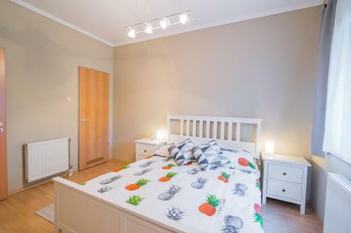 City Centre Apartment With Big Balcony
