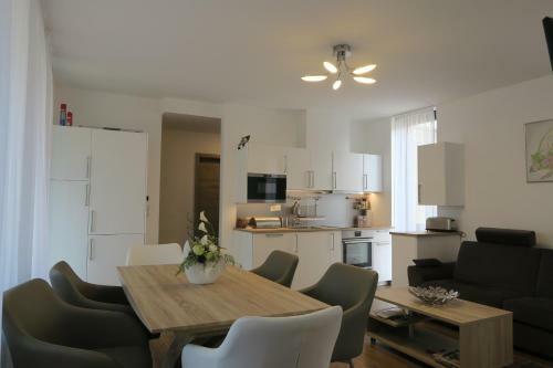 Azur Port Apartman Si�fok