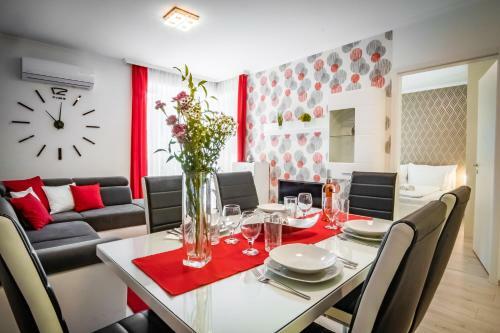 Mf Diamond Bay Apartmanh�z