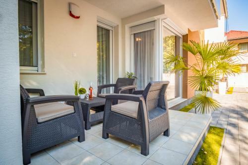Mf Diamond Bay Apartmanh�z