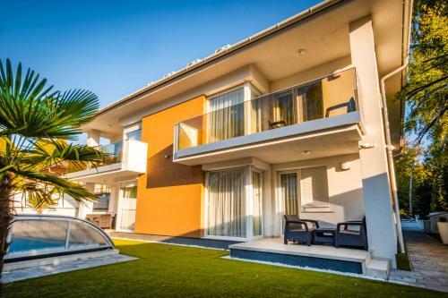 Mf Diamond Bay Apartmanh�z