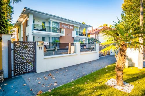 Mf Diamond Bay Apartmanh�z