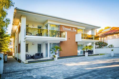 Mf Diamond Bay Apartmanh�z