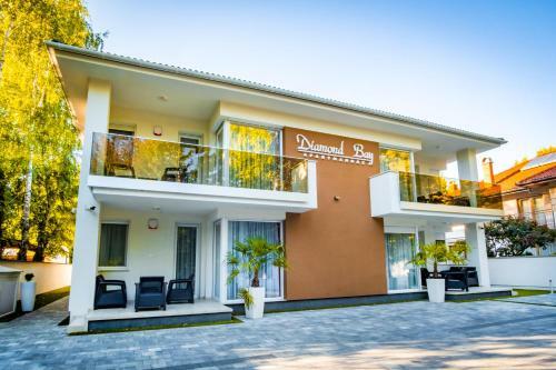 Mf Diamond Bay Apartmanh�z
