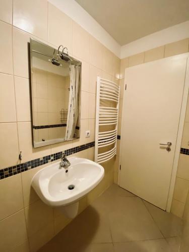 Byblos Wellness Apartman Si�fok