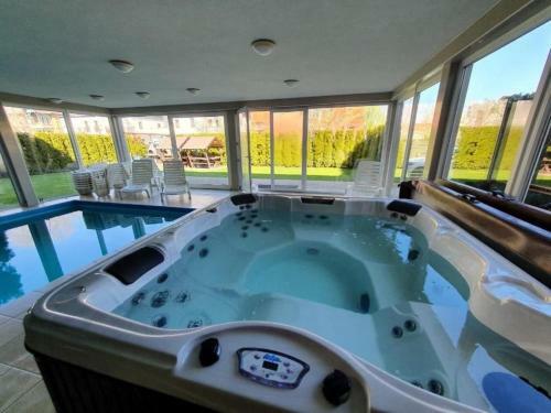 Pl�zs Apartman