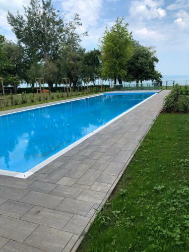 Apartamento Golden Beach Resort, Si�fok Lakeside/pool/balcony