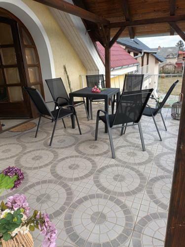 Miranda Apartmanh�z