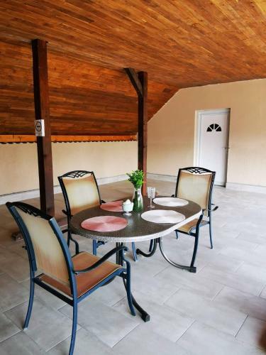 Miranda Apartmanh�z