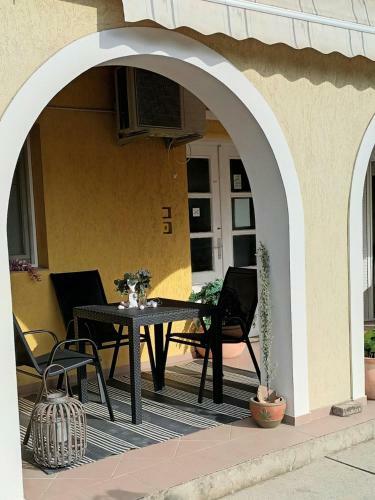 Miranda Apartmanh�z
