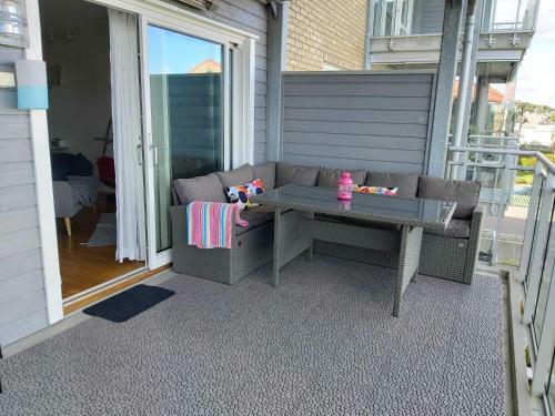 Modern Seaside Apartment In Larvik